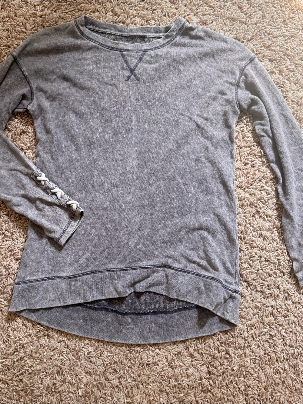 Cozy Washed Gray Women’s Lace-Up Sleeve Sweater